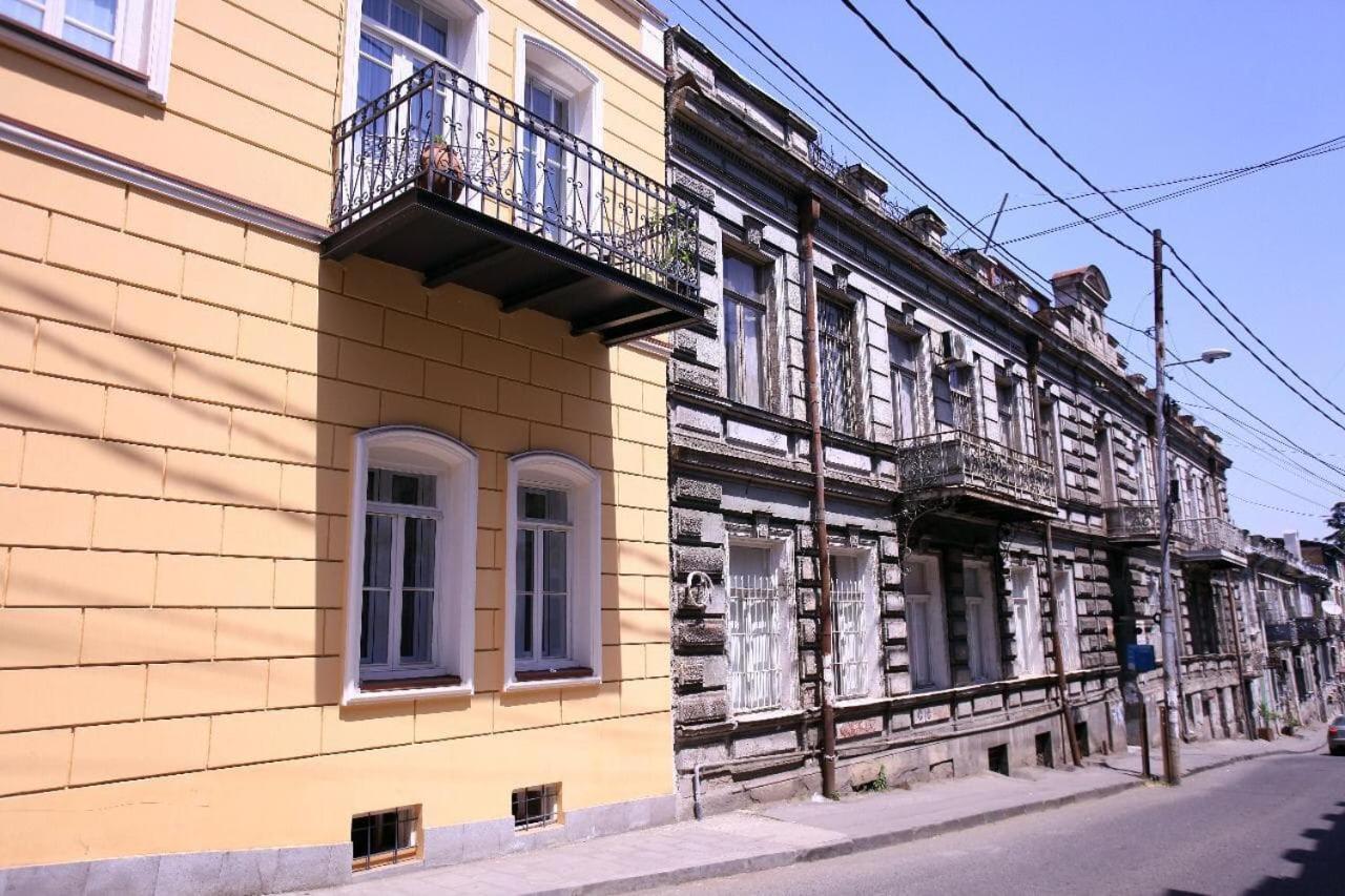 Dali'S Royal Apartment Tbilisi Exterior photo