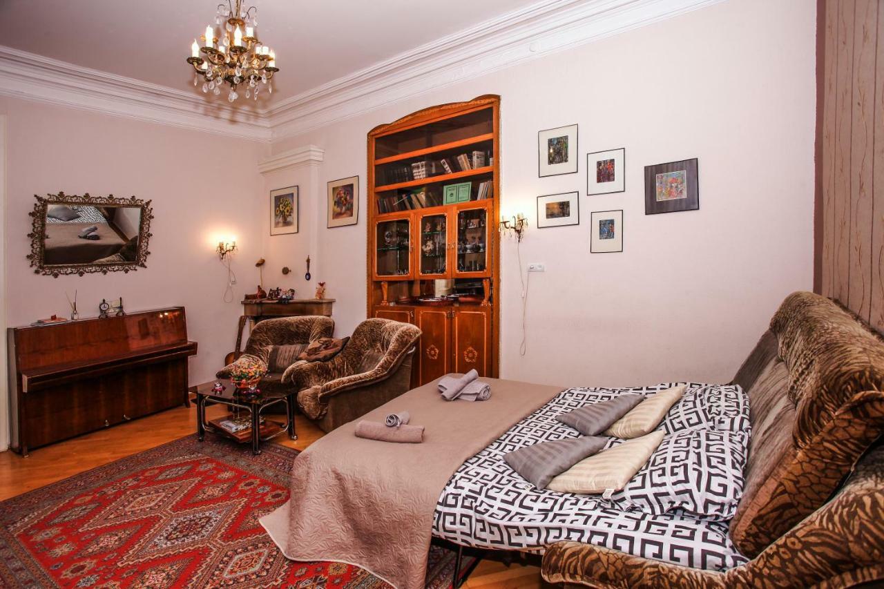 Dali'S Royal Apartment Tbilisi Exterior photo