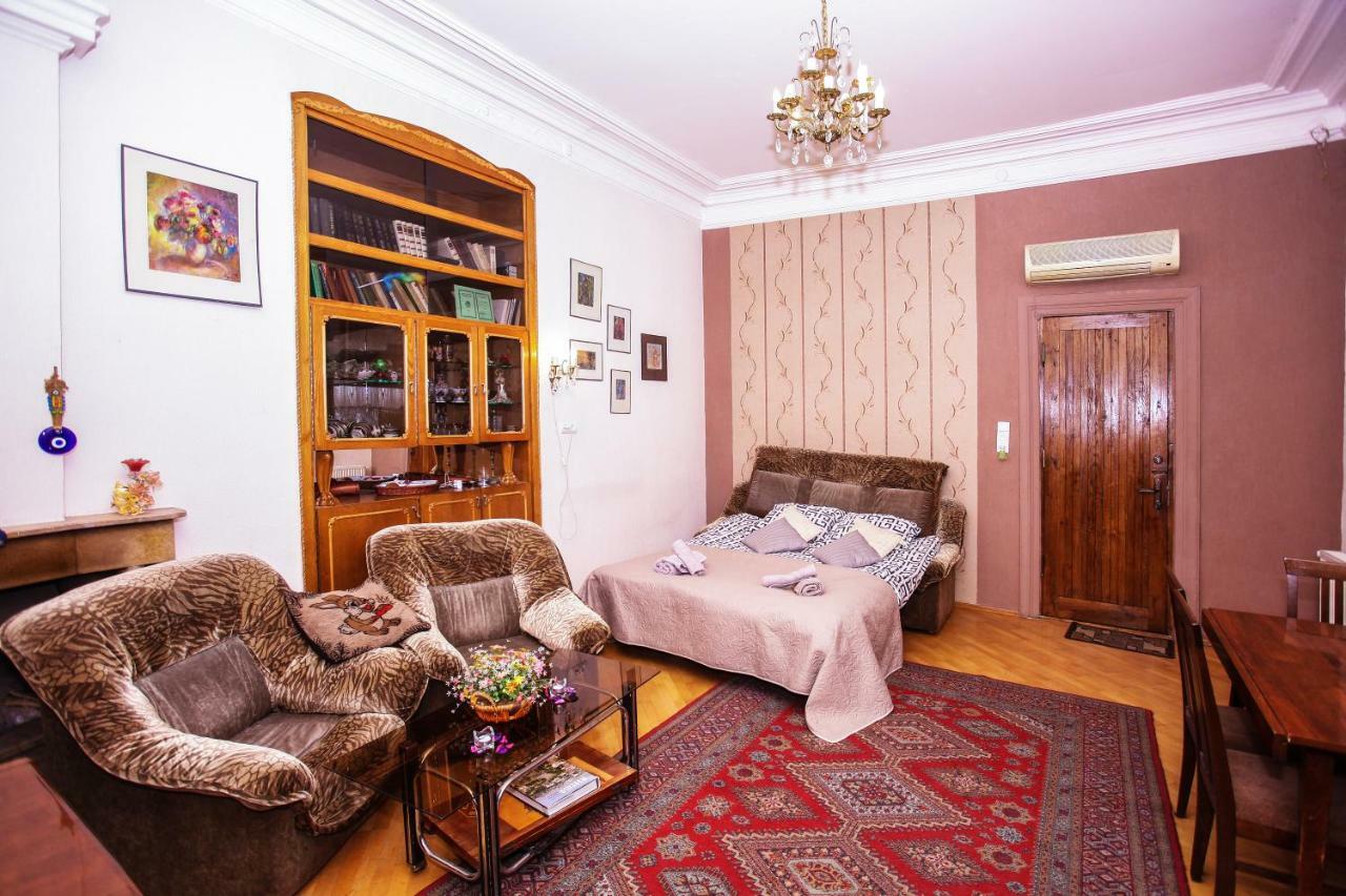Dali'S Royal Apartment Tbilisi Exterior photo